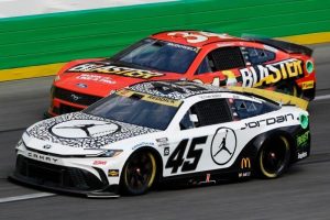NASCAR: non solo ovali, la storia e la tecnica delle stock car americane.