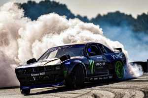 L’arte del Drifting: controllo del caos e tecnica di guida spiegata.