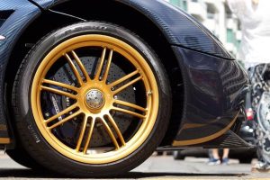 Motore V12 vs V10: analisi tecnica delle architetture più nobili